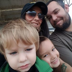 Meet your Posher, Lorrin